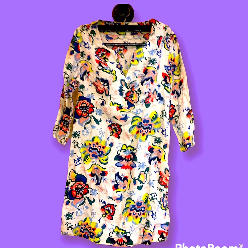 Boden dress white with floral print half sleeves deep v neck size 2